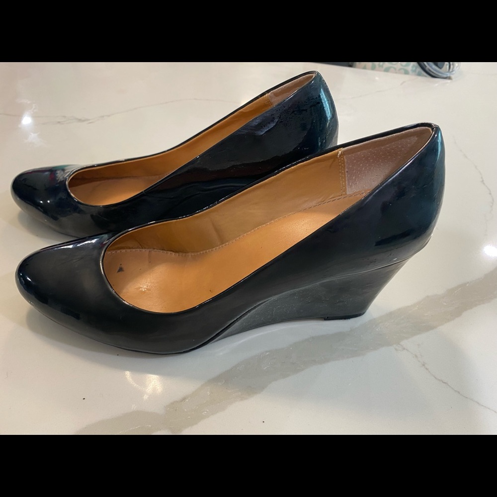 Nine West patent leather wedges Size 12M